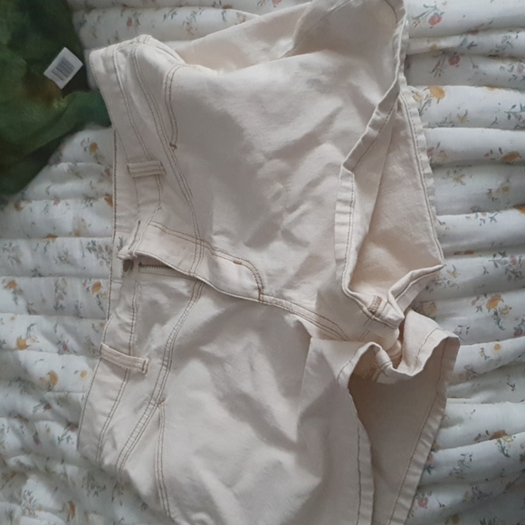 Cream Jean high waisted shorts - Picture 1 of 2